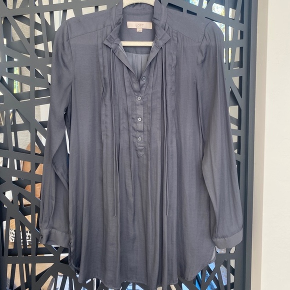 Ann Taylor Loft Shirt size S